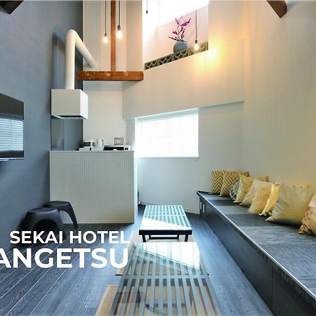 Sekai Hotel Tsuki Осака Екстериор снимка