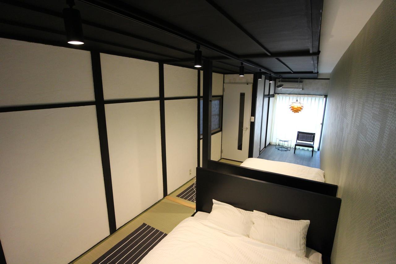 Sekai Hotel Tsuki Осака Екстериор снимка