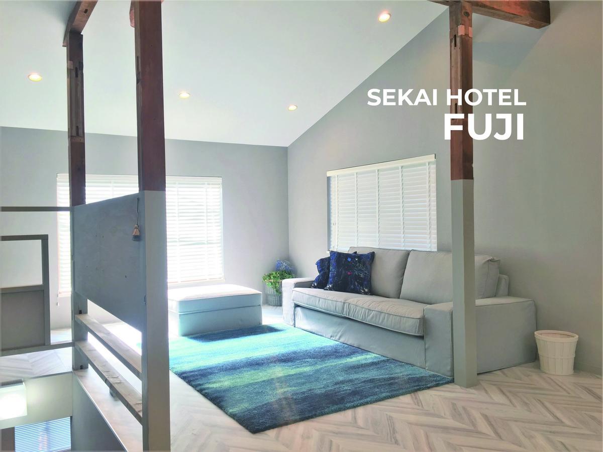 Sekai Hotel Tsuki Осака Екстериор снимка